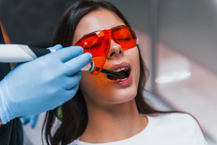 Laser soft palate tightening treatment for snoring relief